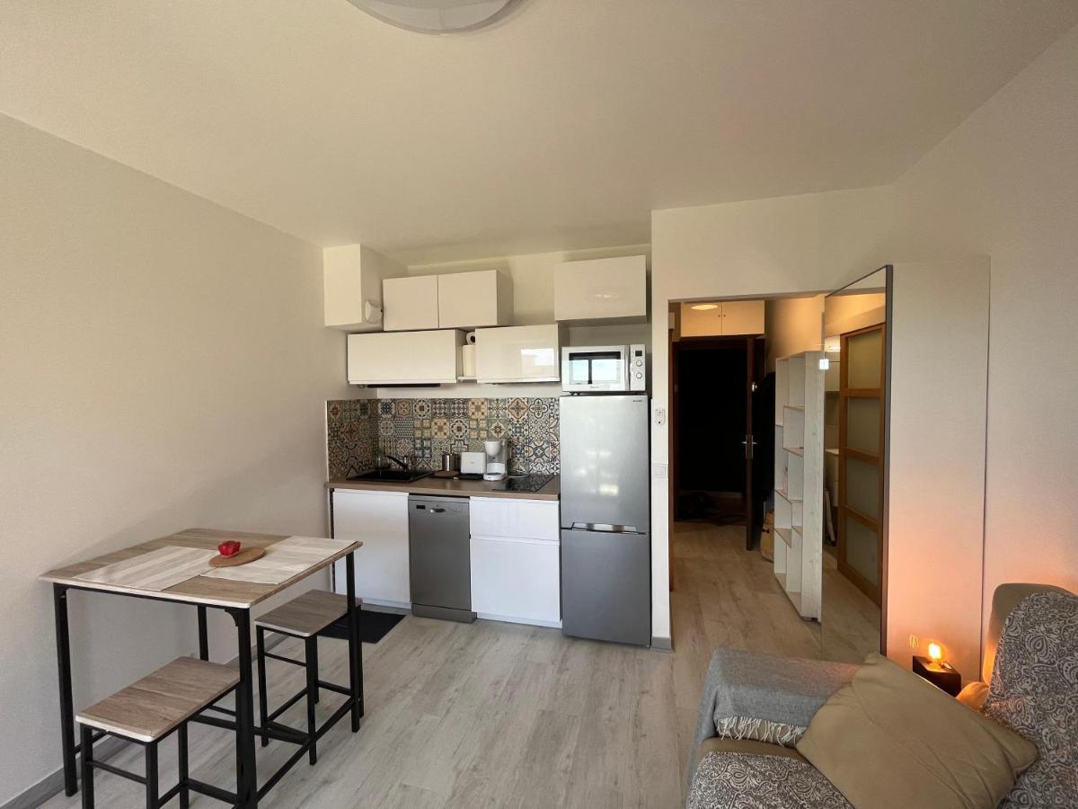 Charmant Studio Avec Terrasse Et Parking A فونس المظهر الخارجي الصورة